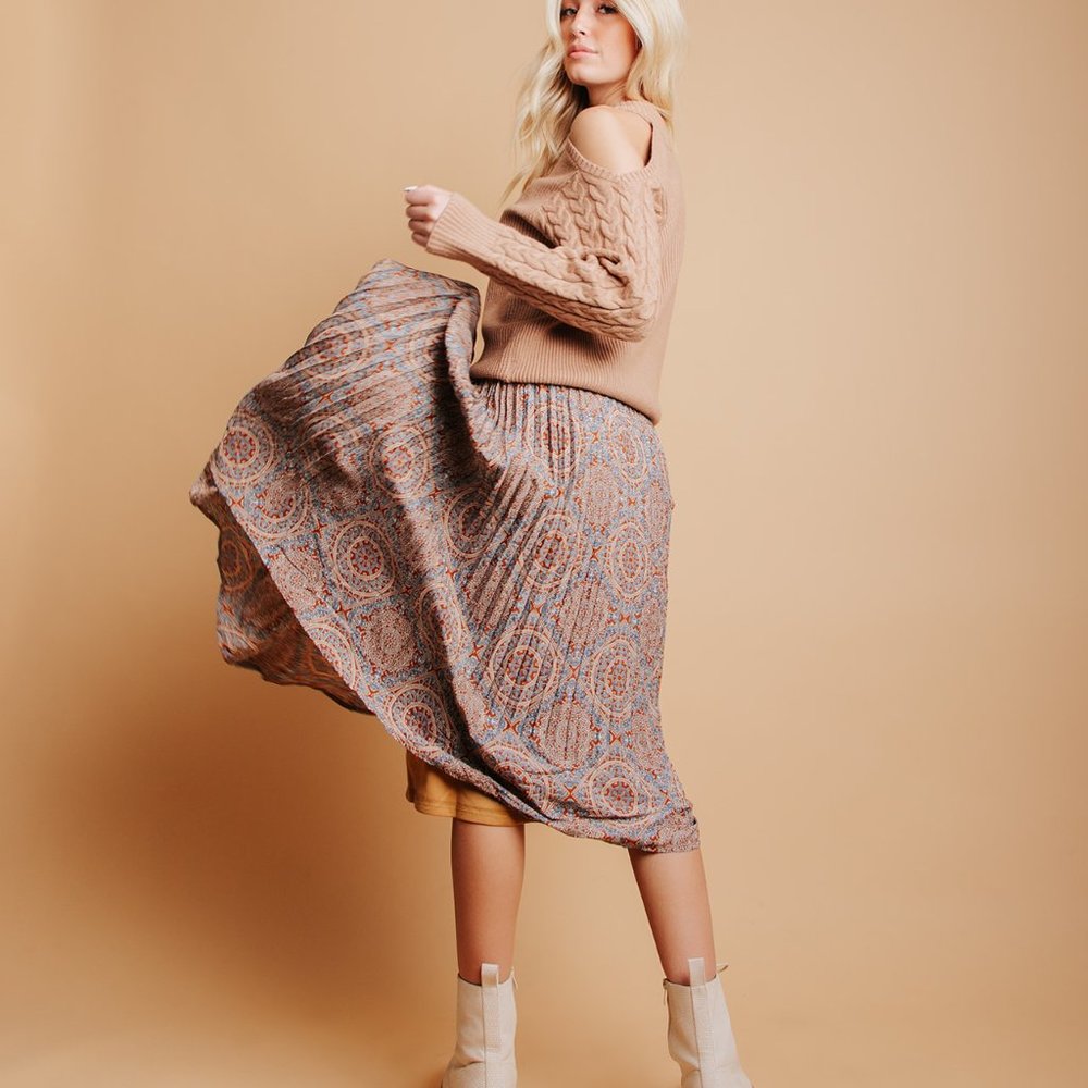 Cold Shoulder Sweater - Picture 5 of 6